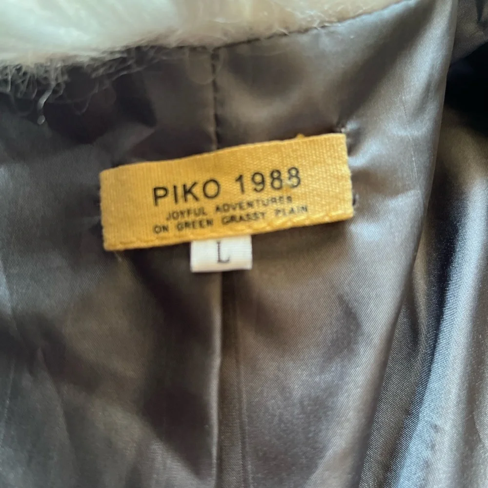 Womens boutique dressy vest. Perfect add-on to outfit. - Picture 5 of 5